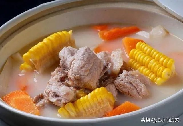 想在家里准备宴请一下朋友,六个人八个菜,大家有什么好的推荐?