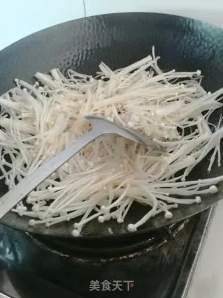 炒金针菇