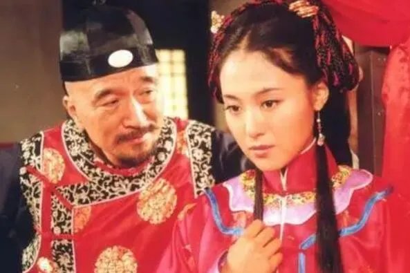 中国十大经典古装喜剧 《武林外传》第一,《宰相刘罗锅》上榜