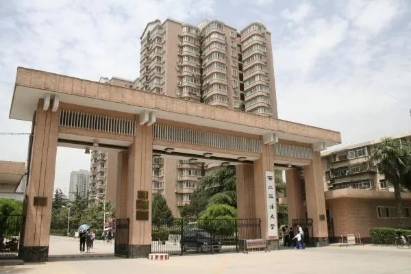 两本学校