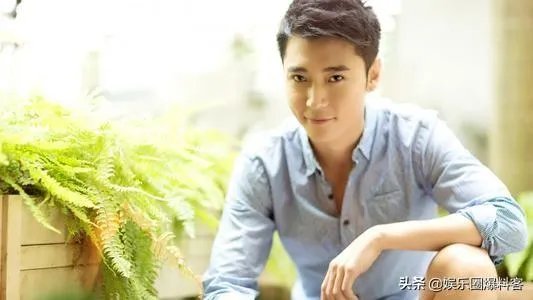 张丹峰为什么还跟毕滢有联系?
