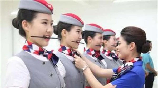 头等舱的价格比经济舱贵那么多，为什么还有很多人喜欢坐？