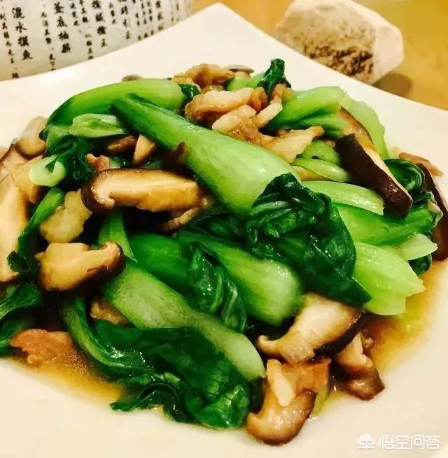 想在家里准备宴请一下朋友,六个人八个菜,大家有什么好的推荐?
