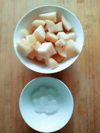 冰糖炖梨