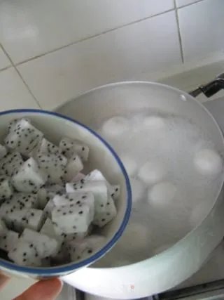 【酒酿汤圆】