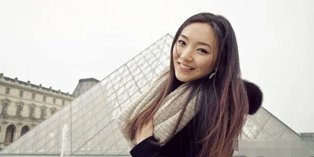 如果评价阎奕格的首张专辑?