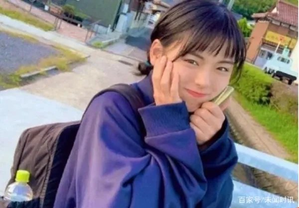 16岁学生“男扮女装”走红,因长相太甜美,后来怎样了?