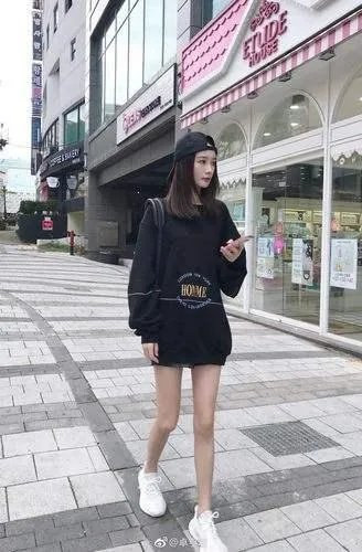 杨幂和卓亨瑜谁长得比较好看？