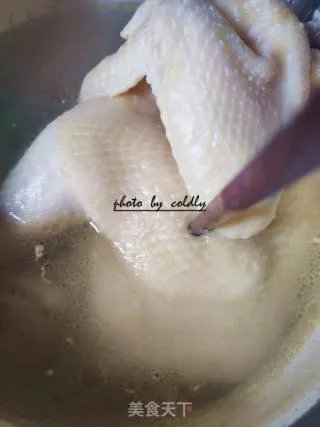 怎么做白斩鸡嫩滑多汁?