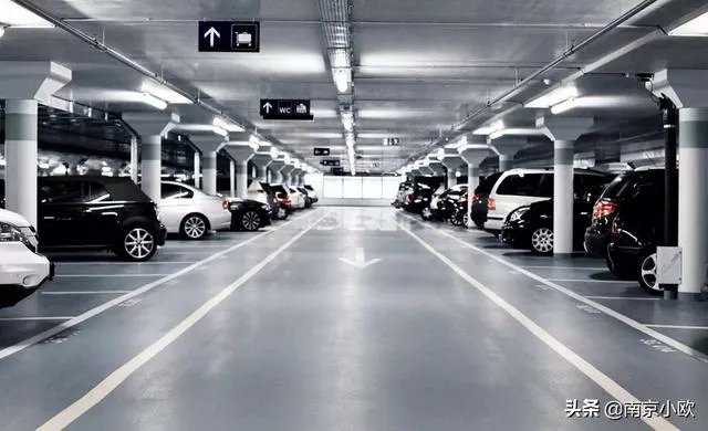 大家正常上下班,一个月汽油费多少钱?坐标南京?