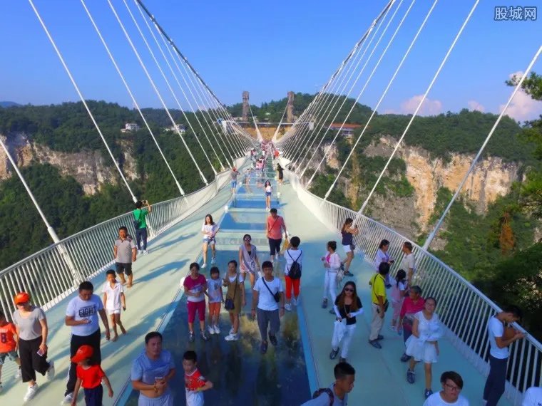 张家界旅游费用多少 张家界有什么好玩的地方