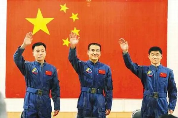 太空行走中国第一人
