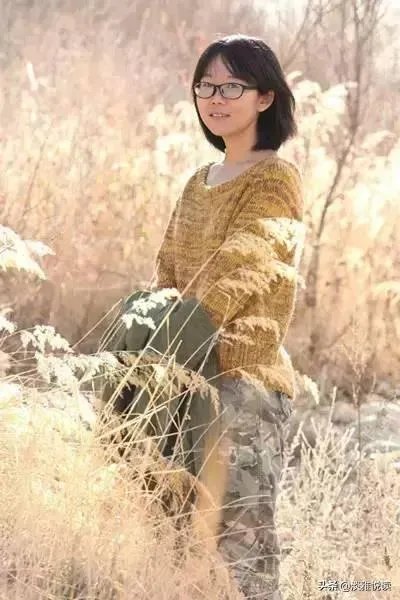 李娟的散文特别好,谁能说说她散文的特点是怎样的?