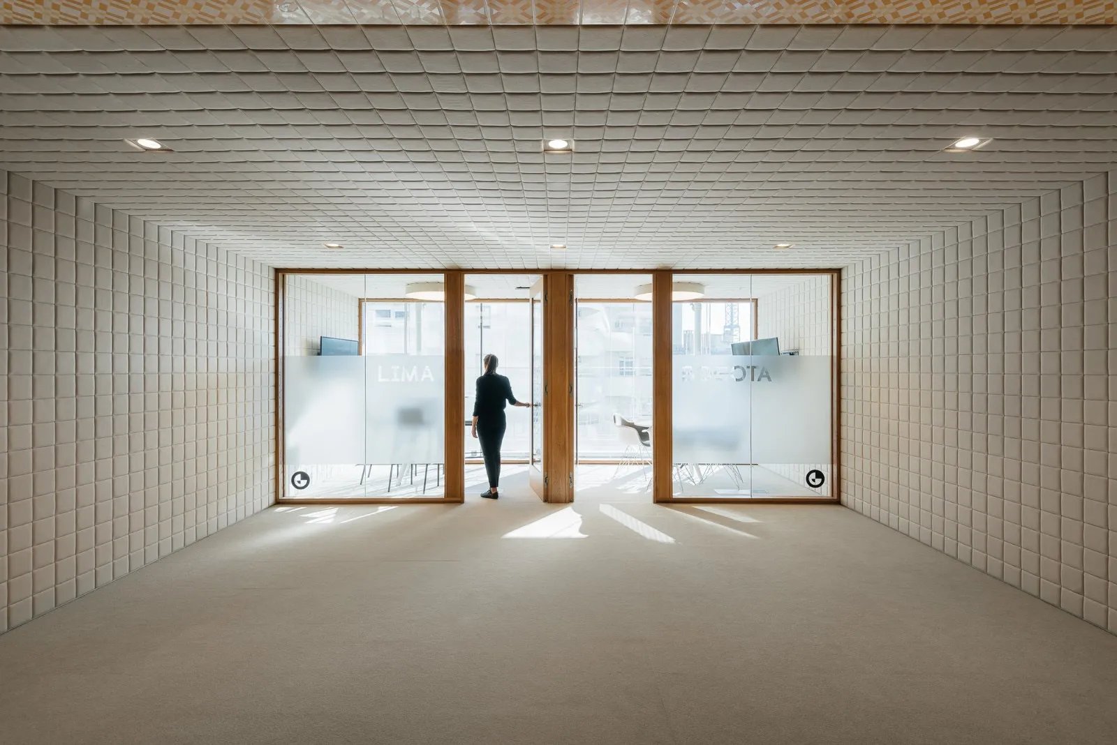 里斯本OLX广告集团办公室 | Pedra Silva Ar...