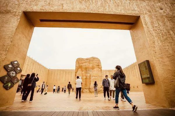 国庆节假期国内出游4.22亿人次,哪些城市旅游的人数量多?