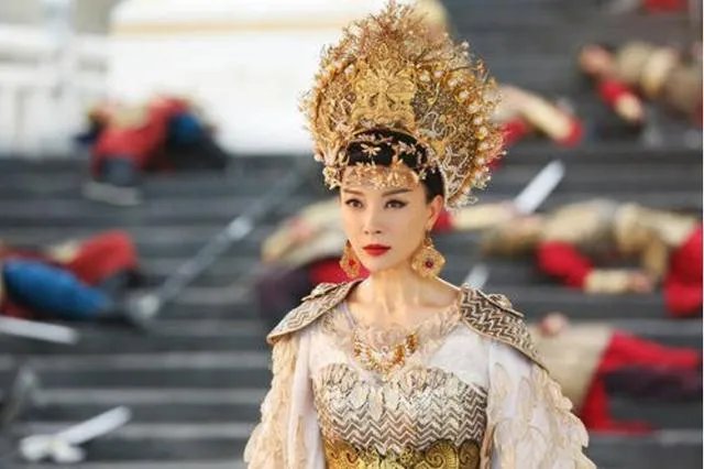 你熟悉演员陈数吗,为什么说她柔中带刚,饰演的角色都很强势霸气?