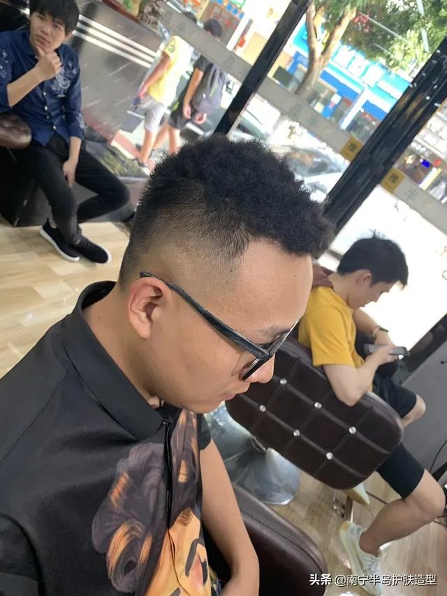 三十六岁的男人都是什么状态,晒晒你们的照片吧?