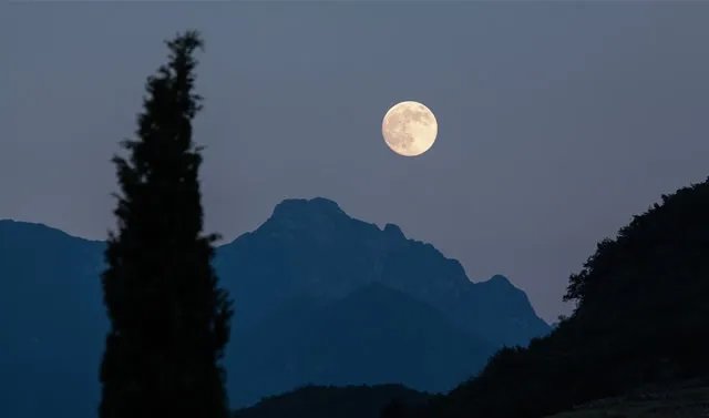手机如何拍摄月亮夜景?手机单反拍摄月亮最佳参数
