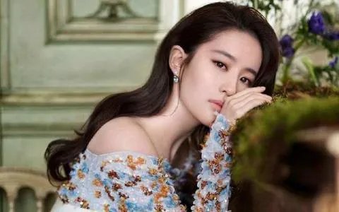 那些网红直播时误关美颜，会是什么样的效果？