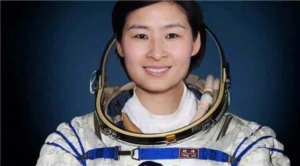 女航天员刘洋返回地球后,网传死亡是真是假?为何音讯全无?