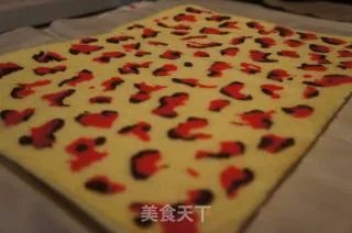 【我的烘培时间】新年快乐,龙年快乐,2012幸福快乐---新年蛋糕