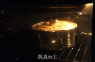 【我的烘培时间】新年快乐,龙年快乐,2012幸福快乐---新年蛋糕