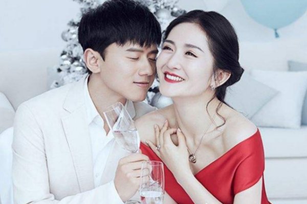 张杰和谢娜离婚是真的吗??