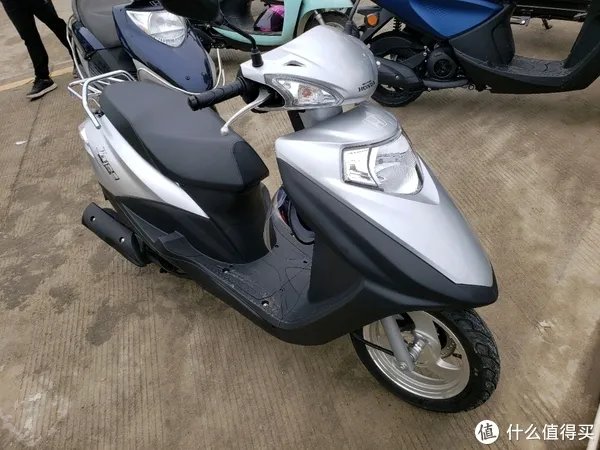 教你买性价比最高的本田踏板车摩托车，该买五羊本田还是新大洲本田