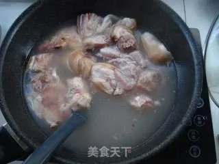 猪脚炖黄豆