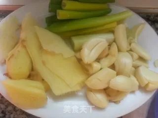 猪肚煲鸡