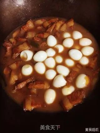 鹌鹑蛋红烧肉